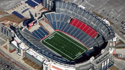 波利塔诺致胜一击，那不勒斯1-0战胜AC米兰，雷比奇染红退场第27轮战报